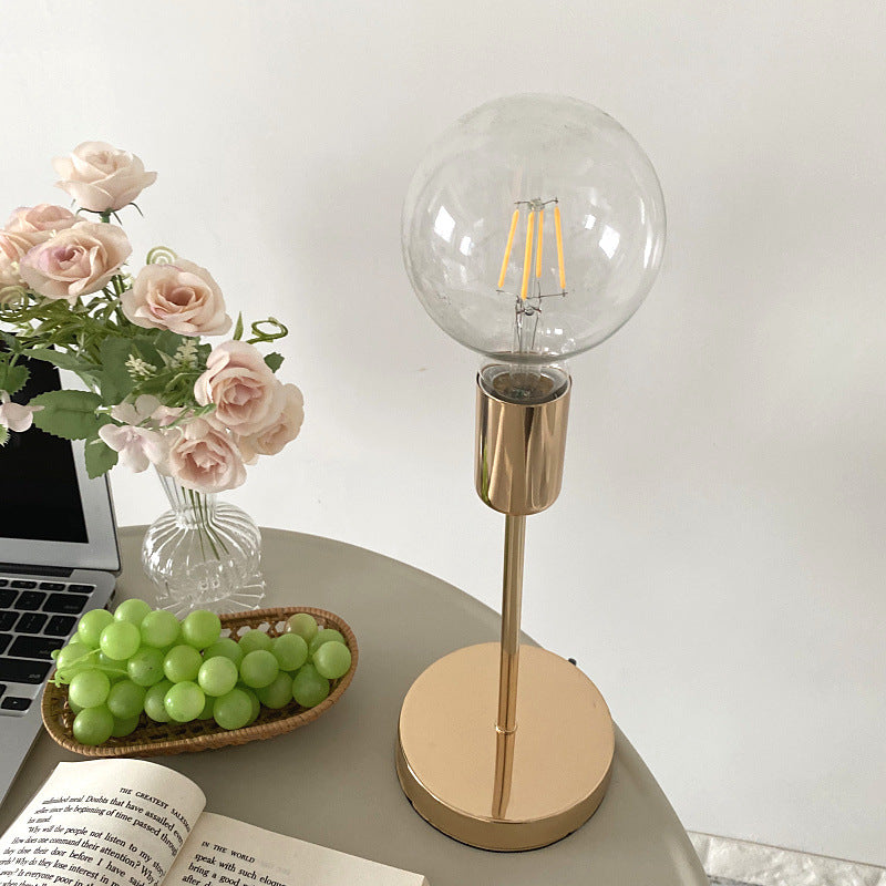 Bedside Lamp Golden Retro Post-modern Simple Model Room Table Lamp Reading Lamp Night Light Pose Props