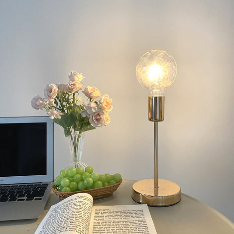 Bedside Lamp Golden Retro Post-modern Simple Model Room Table Lamp Reading Lamp Night Light Pose Props