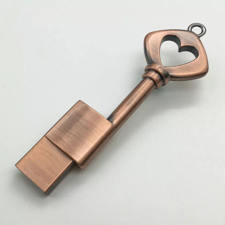 Heart Shaped Bronze Key Storage U Disk Pendant U Disk